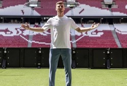 英超赛后走向成谜，勒沃库森队长鼓劲，目标明确，纪律约束更严格的简单介绍